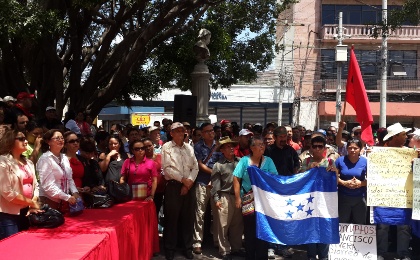 Protesters multiplying throughout the Country of Honduras Calling for President Juan Orlando Hernandez Resignation