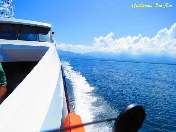 Utila Dream Ferry Cruising From La Ceiba Utila Bay Islands Honduras