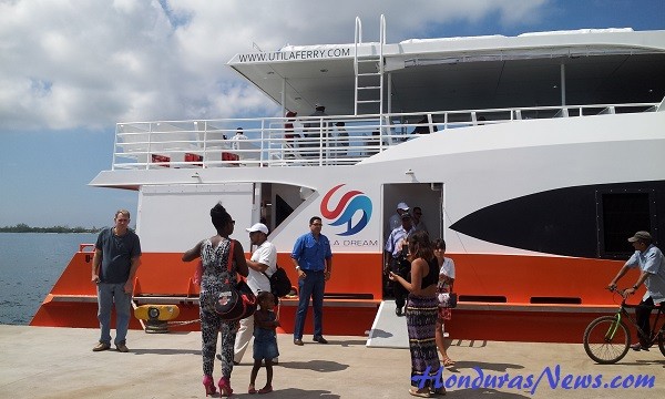 Utila Dream Ferry Maiden Voyage Arrival to Utila Honduras