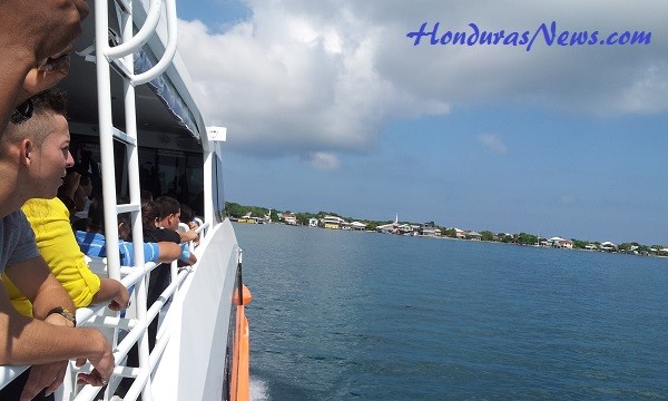 Utila Dream Ferry Maiden Voyage Arriving in Utila Honduras