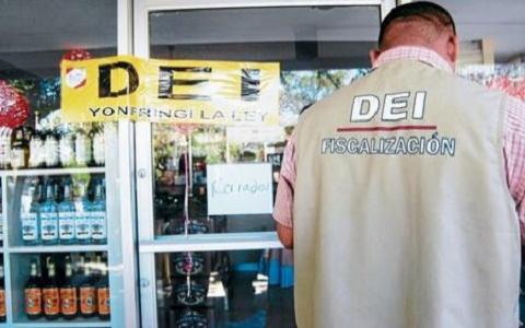 DEI Closes Businesses in Roatan for Alleged Tax Evasion