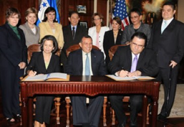 Honduras and the United States Sign Air Travelers Information Exchange