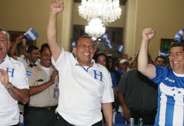President Lobo Declares a National Holiday for Honduras