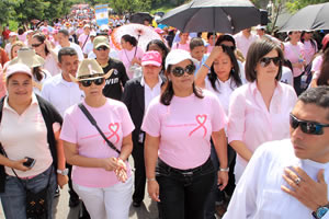 Honduras First Lady Leads Walk for Fight Against Breast Cancer in October