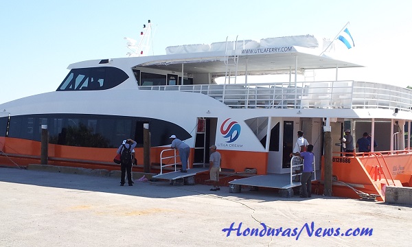 Utila Dream Ferry Staging Area in La Ceiba Muelle de Cabotaje